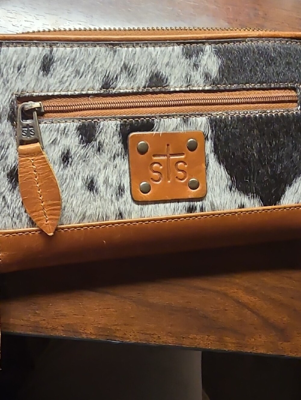 STS Ranchwear Brown Leather Wallet with Black-and-White Haircalf Panel - Picture 7 of 12